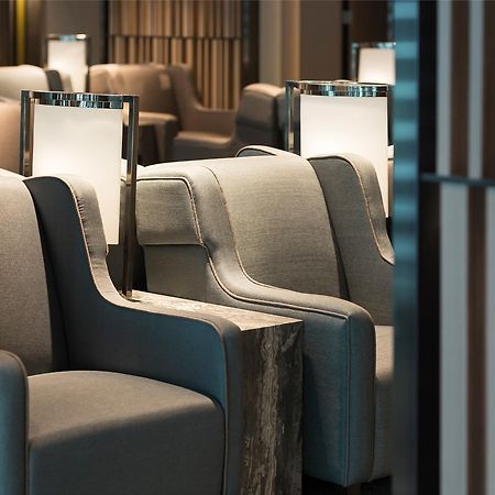 Отель Plaza Premium Lounge Таоюань Экстерьер фото